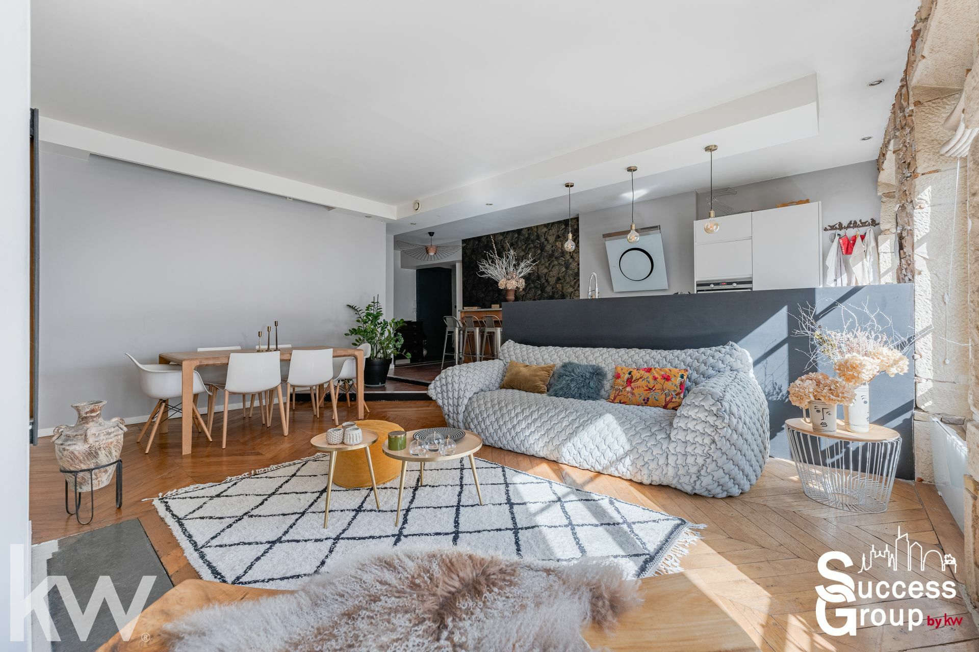 LYON 06 – appartement T3 de 90 m² en étage élevé avec grenier et cave