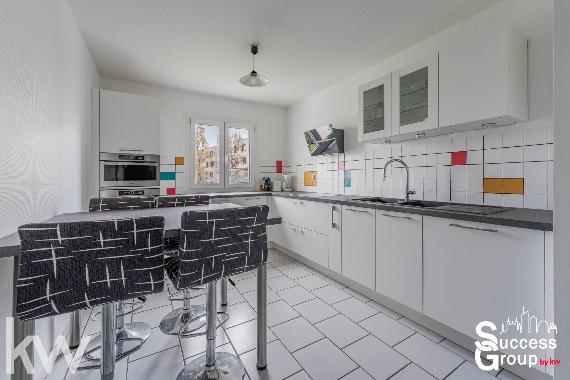 VILLEURBANNE – appartement T4 de 90 m² avec balcon et stationnement