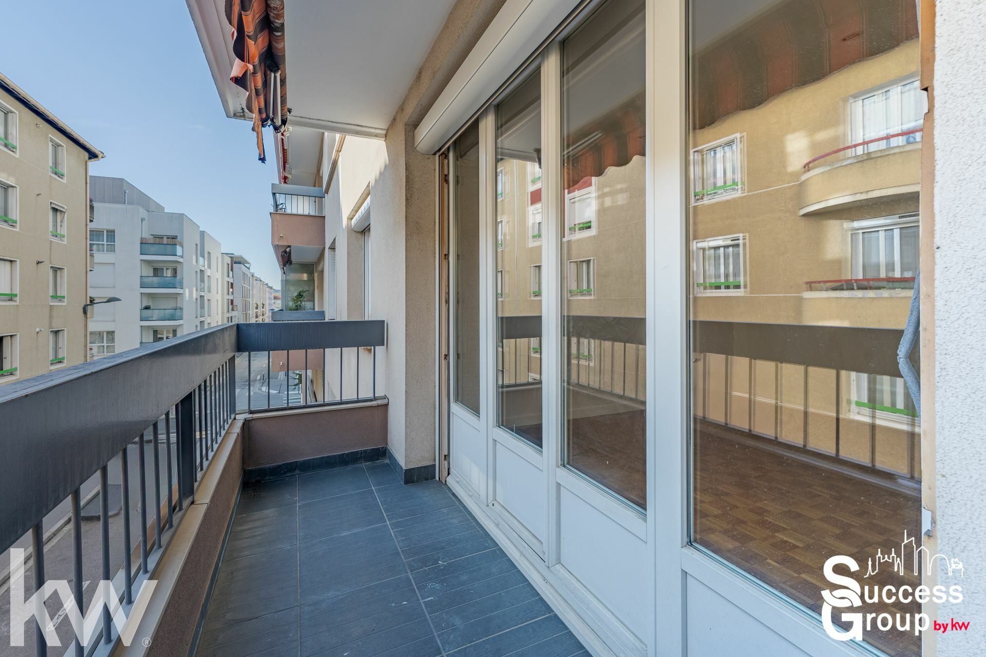 VILLEURBANNE – appartement T3 de 62 m² avec balcon, stationnement et cave