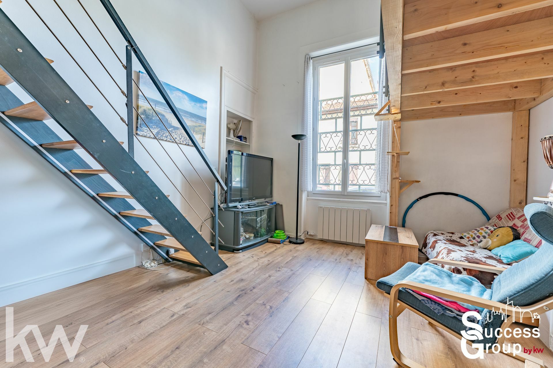 LYON 07 – Appartement 2 pièces en bon état de 60 m² avec une cave