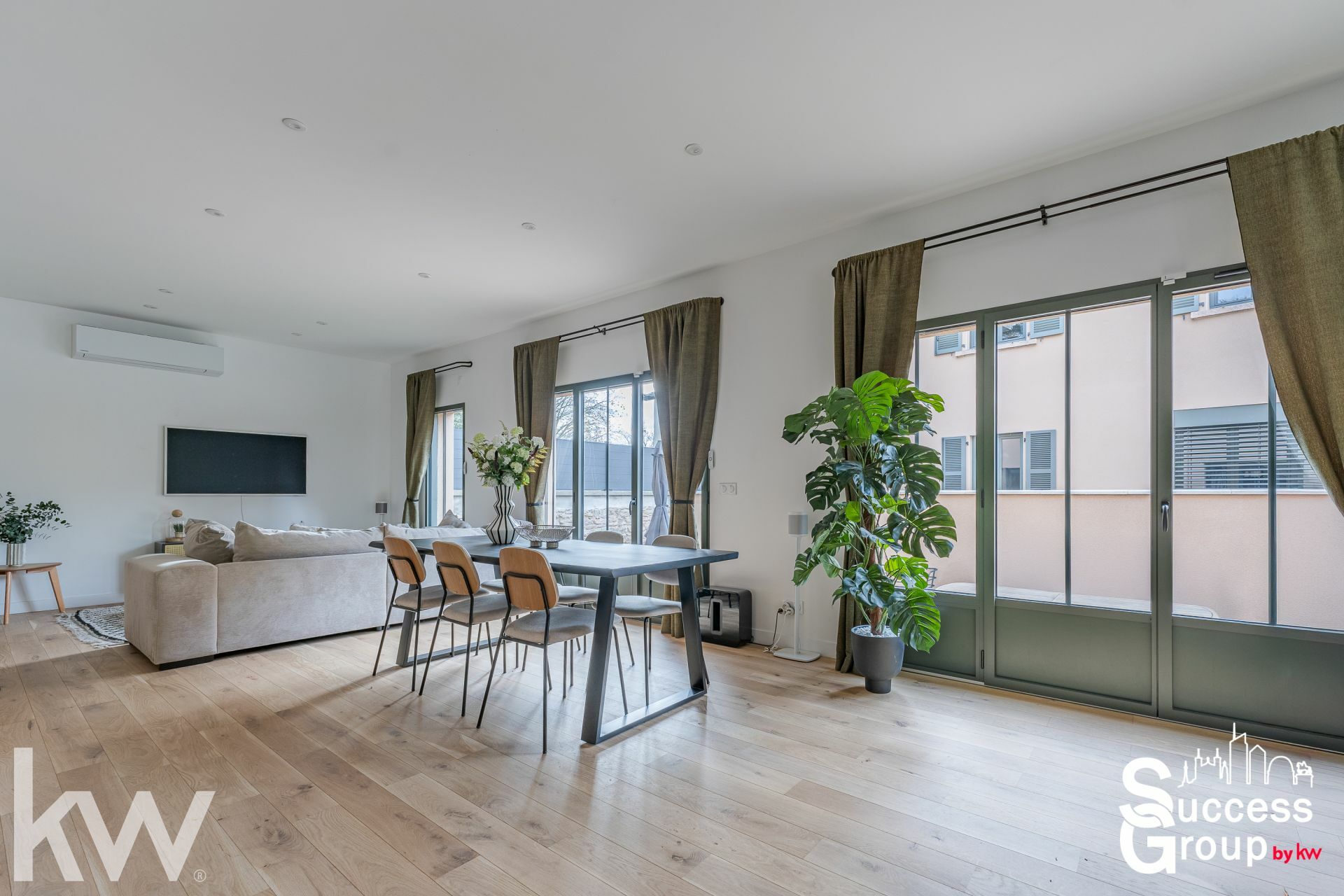 FONTAINES-SUR-SAÔNE – Maison 5 pièces de 103 m² avec jardin et terrasse