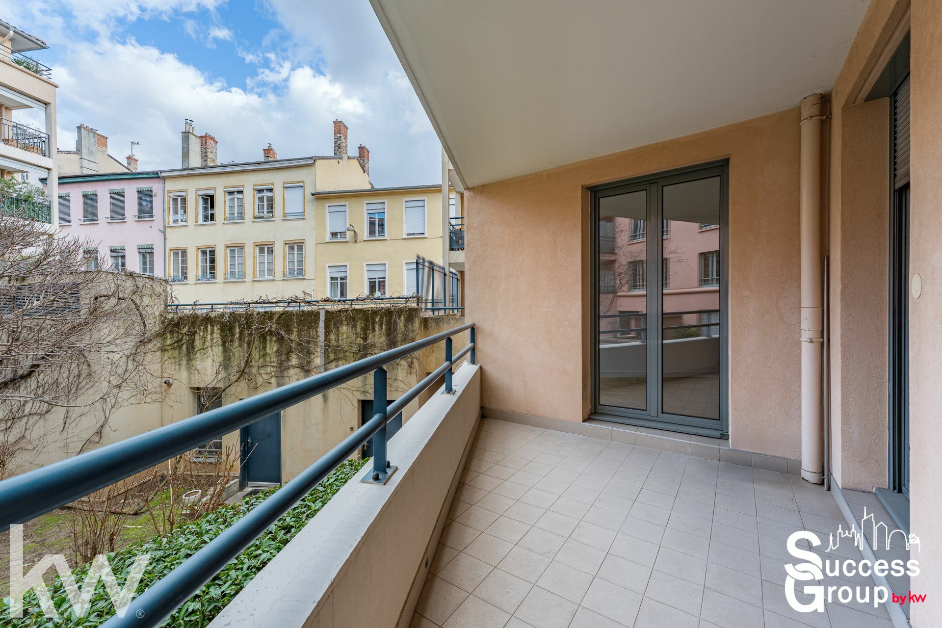LYON 01 – Appartement 2 pièces de 57 m² avec balcon