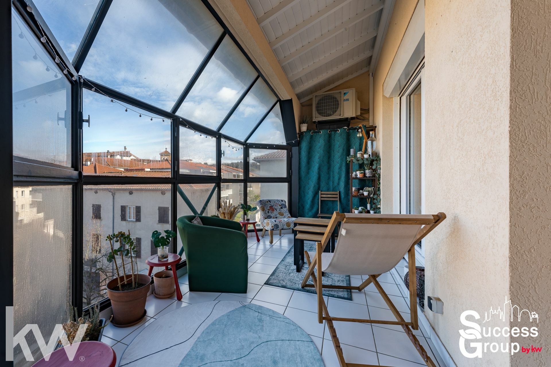 FRANCHEVILLE – Appartement DUPLEX 3 pièces de 72m² avec véranda et cave