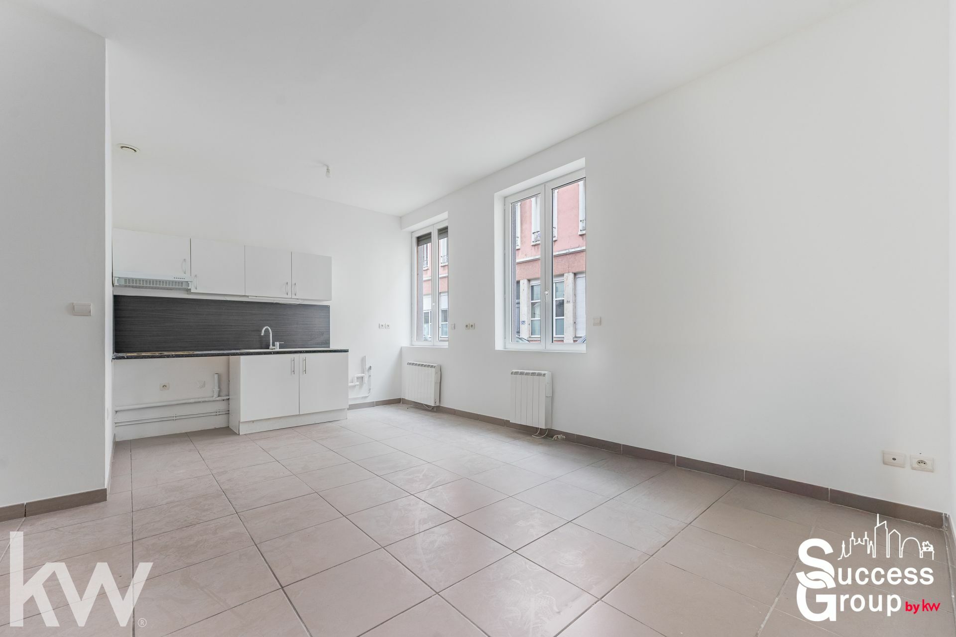 LYON 03 – appartement T2 bis de 49 m² en bon état avec une cave