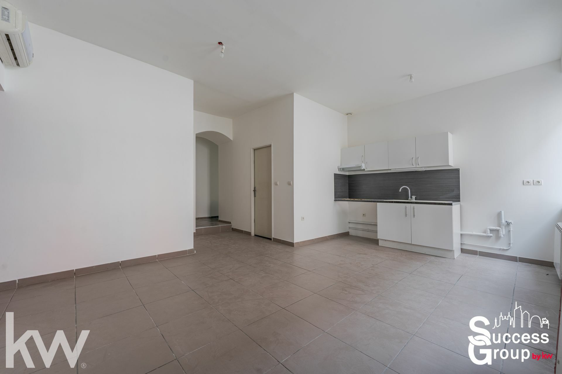 LYON 03 – appartement T2 bis de 49 m² en bon état avec une cave