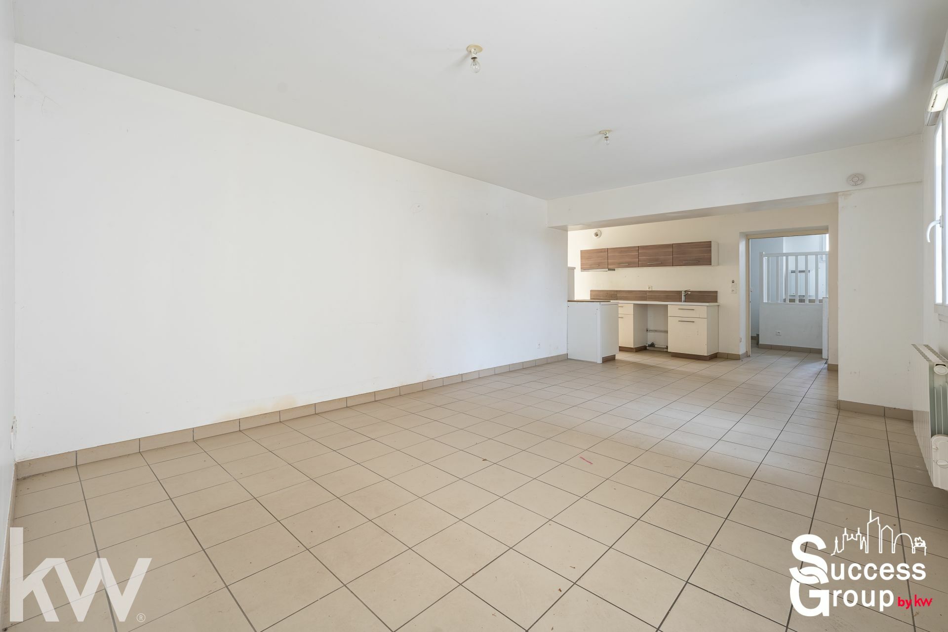 LYON 08 – Appartement T3 de 71 m² avec une terrasse et une cave