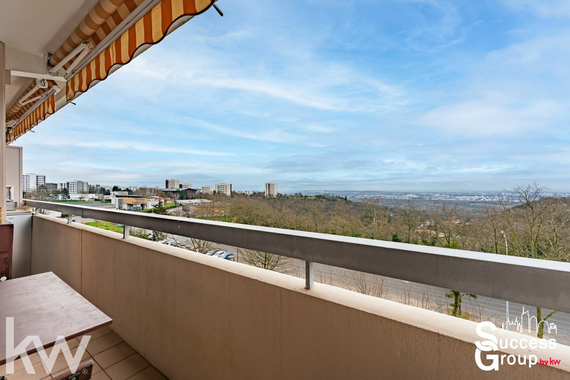 RILLIEUX LA PAPE – Appartement T2 de 50 m² avec balcons et cave