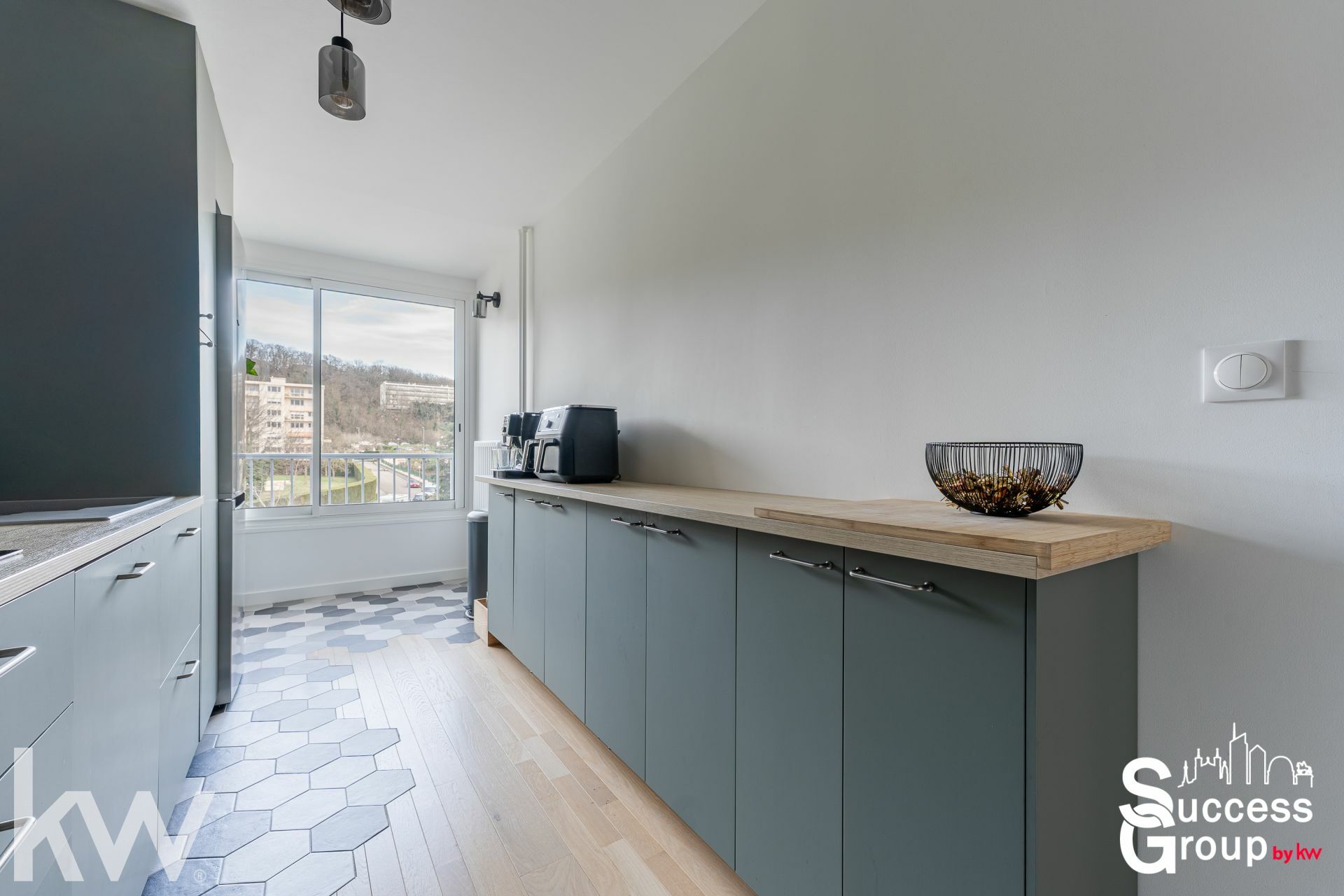 SAINTE FOY LES LYON – Appartement T3 de 75 m² avec cave et stationnement