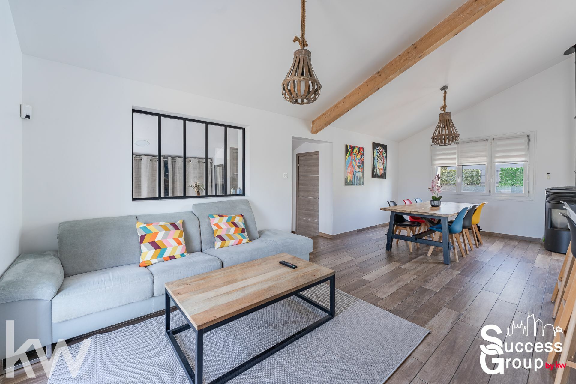 DECINES CHARPIEU – Maison 5 pièces de 130 m² avec jardin, piscine et garage