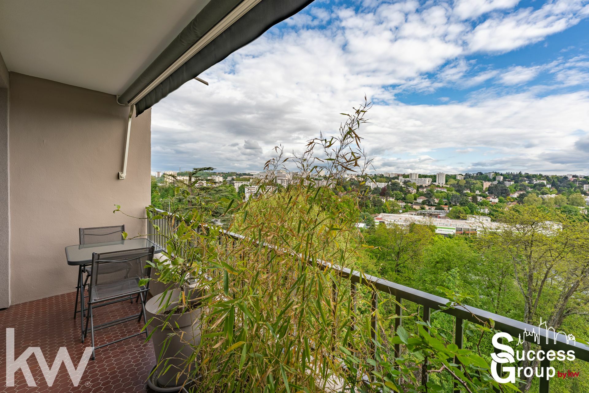 ECULLY – Appartement 4 pièces de 81 m² avec balcon et cave