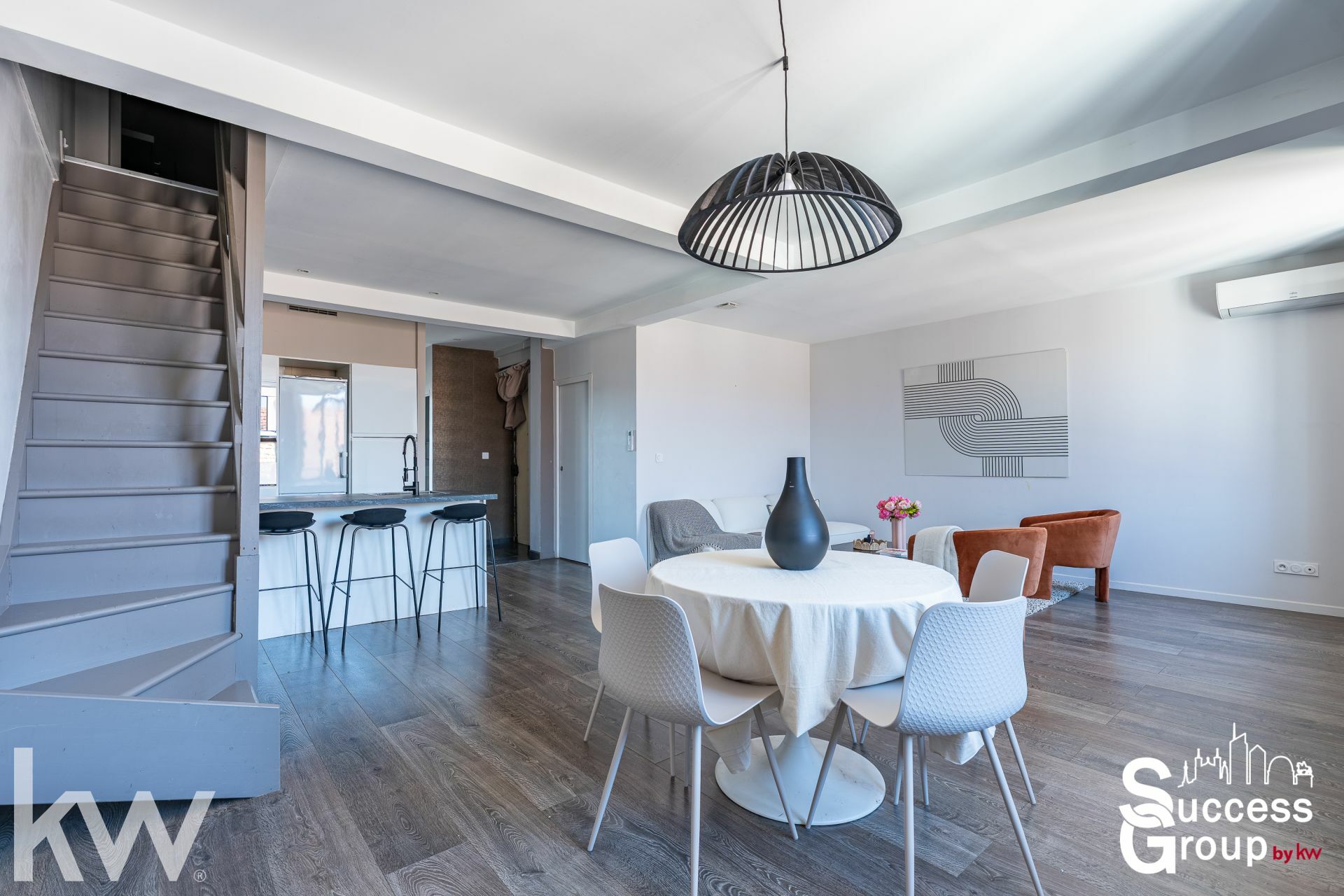 LYON 03 – appartement T4 de 100 m² en très bon état avec cave et grenier