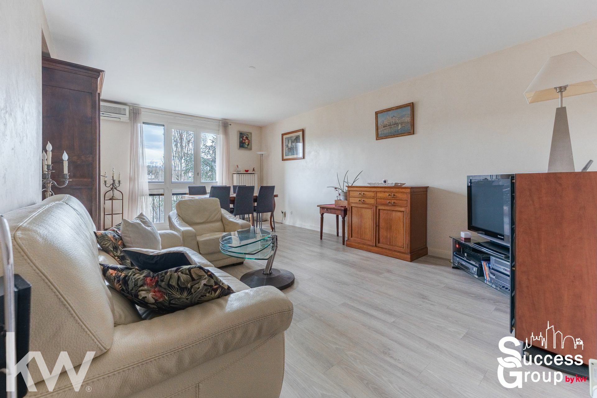 FRANCHEVILLE – T4 de 91m² avec balcon, cave et stationnement
