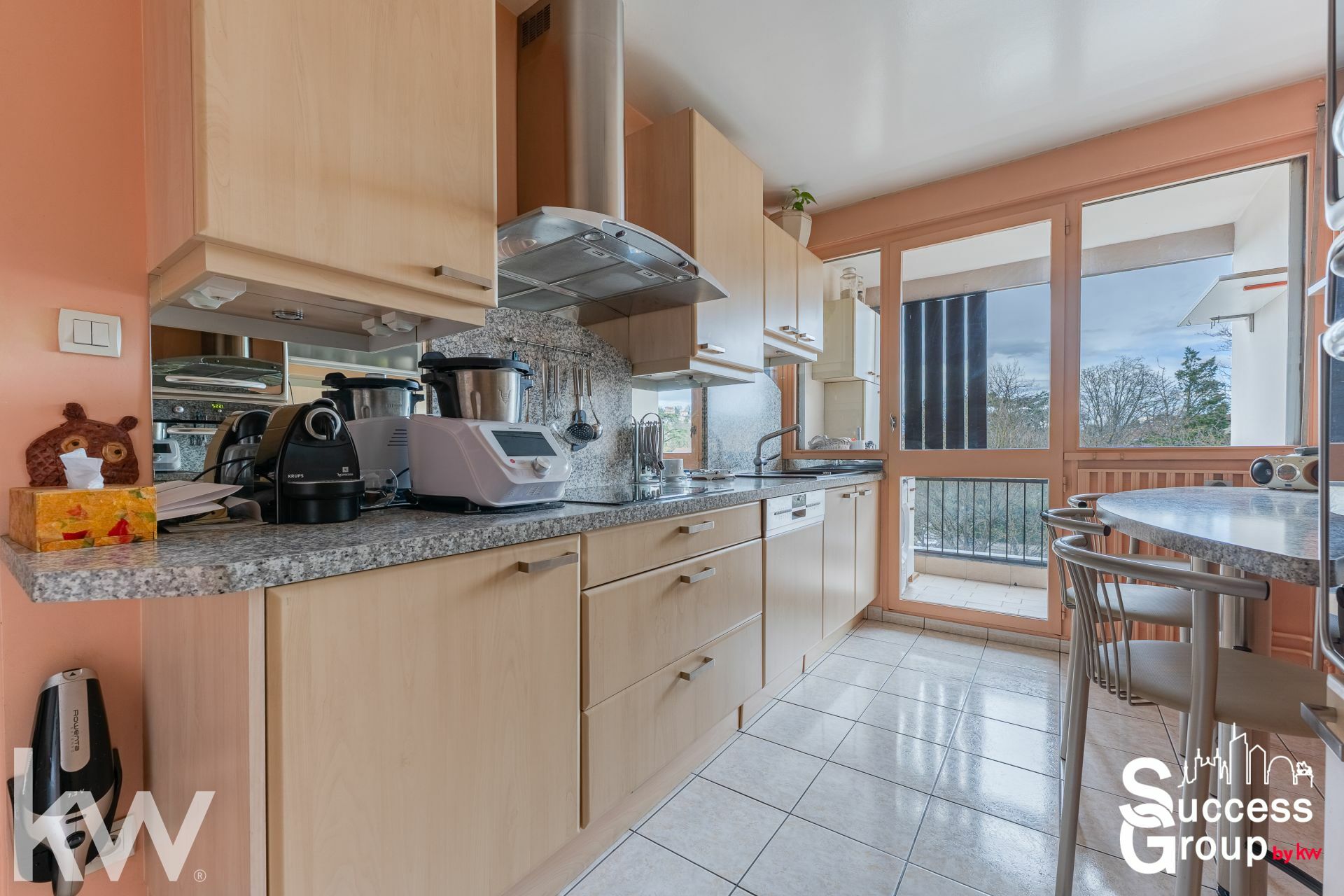 FRANCHEVILLE – T4 de 91m² avec balcon, cave et stationnement