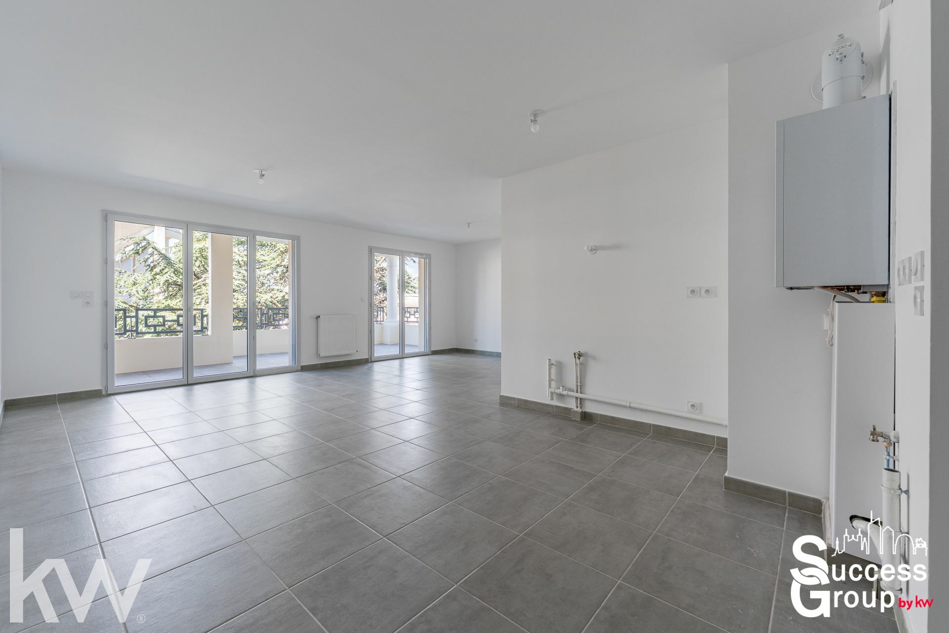 MEYZIEU – T3 de 80 m² avec terrasse
