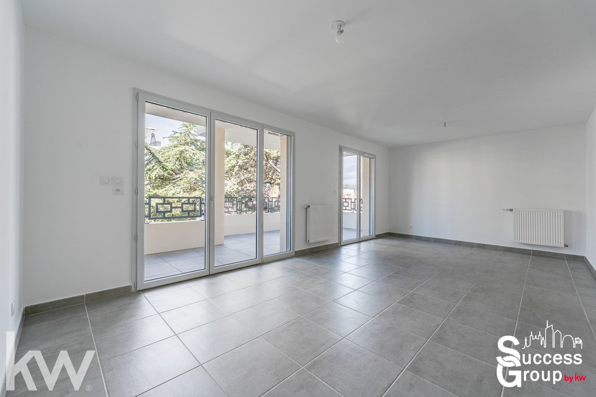 MEYZIEU – T3 de 80 m² avec terrasse