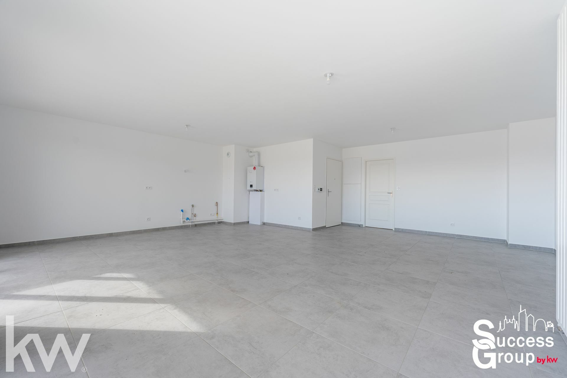 MEYZIEU – ATTIQUE D’EXCEPTION T5 de 117 m² avec 170m2 de  terrasse