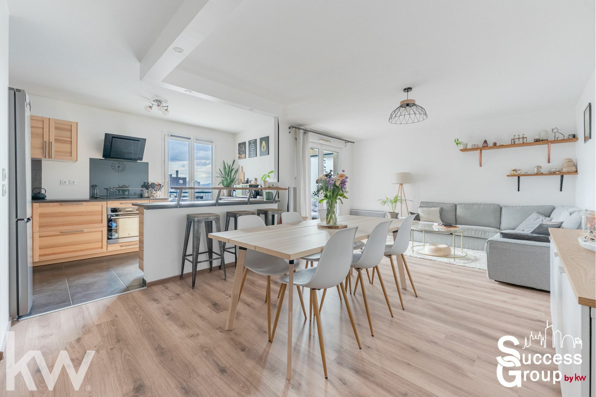 LYON 08 – Appartement 3 pièces de 69 m² avec balcon et garage