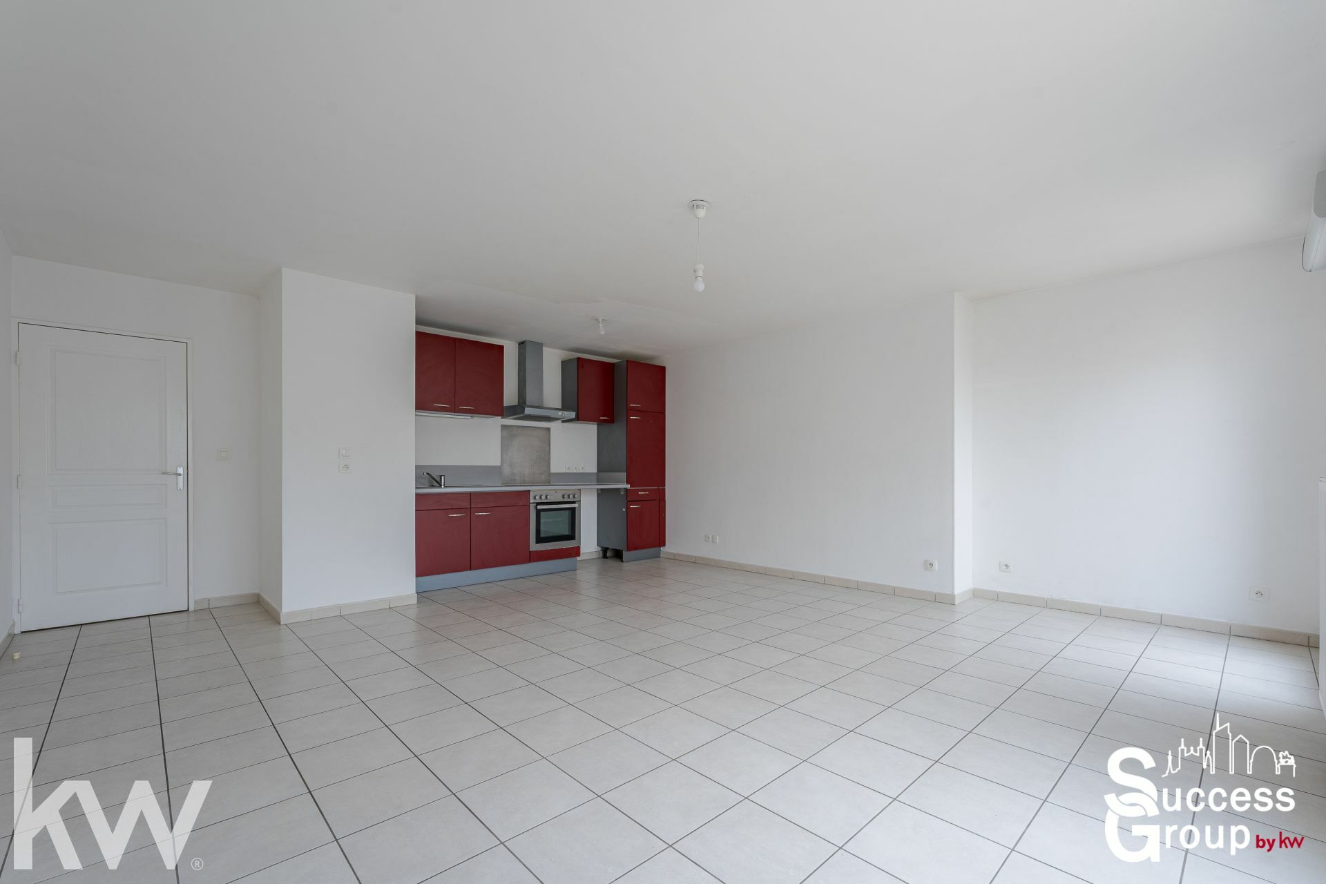 LYON 08 – Appartement T4 de 78 m² avec terrasse, balcons et stationnement